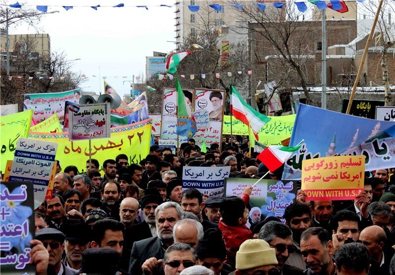 ۲۲ بهمن روز ثبت ایستادگی، پایمردی و جانفشانی مردم در تاریخ است