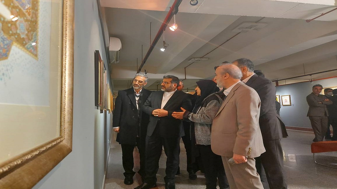 بازدید وزیر فرهنگ و ارشاد اسلامی از پانزدهمین جشنواره هنر‌های تجسمی