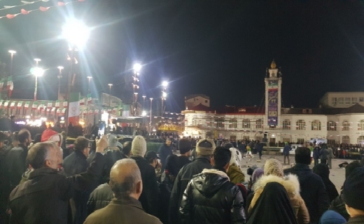 طنین الله اکبر از مناطق مختلف گیلان به وقت ساعت ۲۱ شب ۲۲ بهمن ۱۴۰۱
