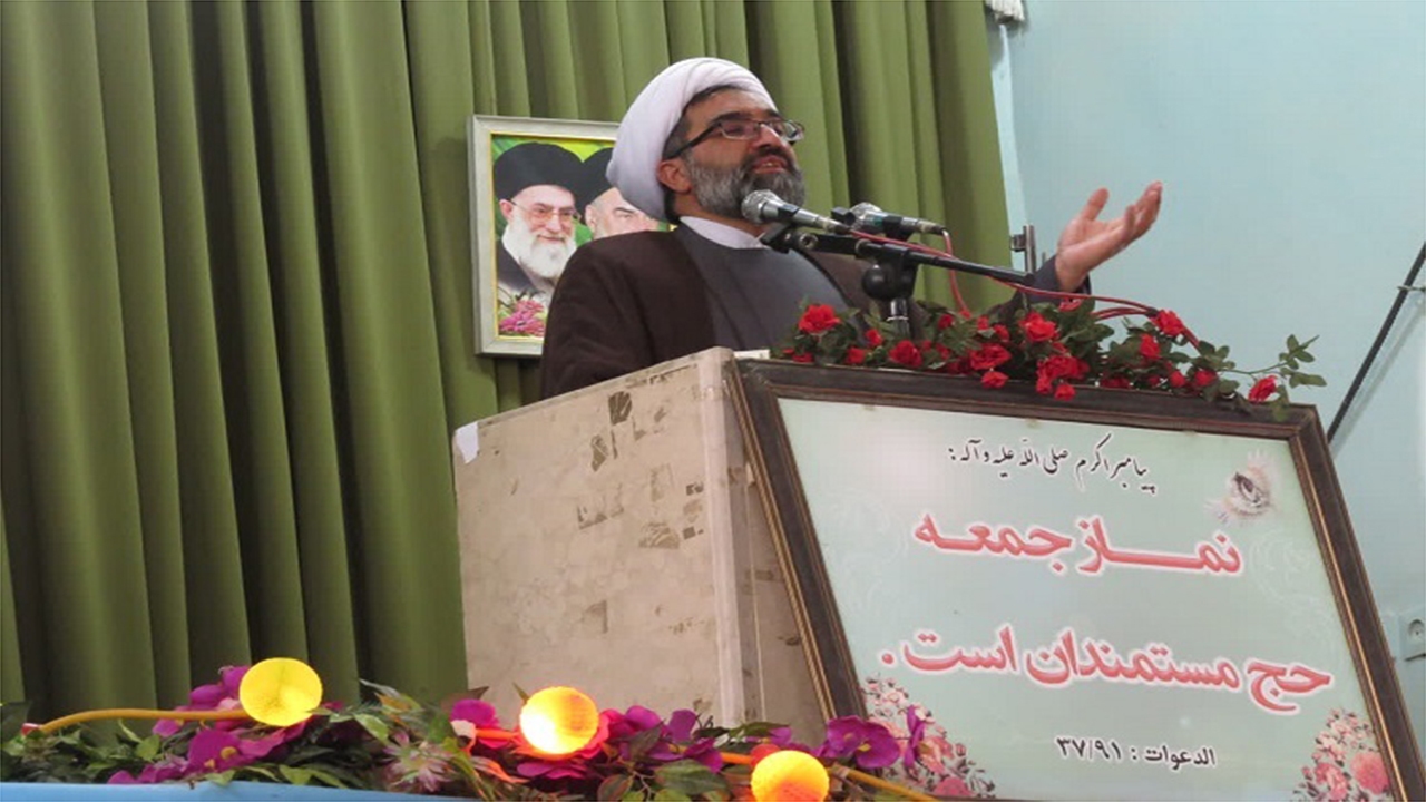 شرکت در راهپیمایی ۲۲ بهمن بیعت دوباره با امام و شهداست