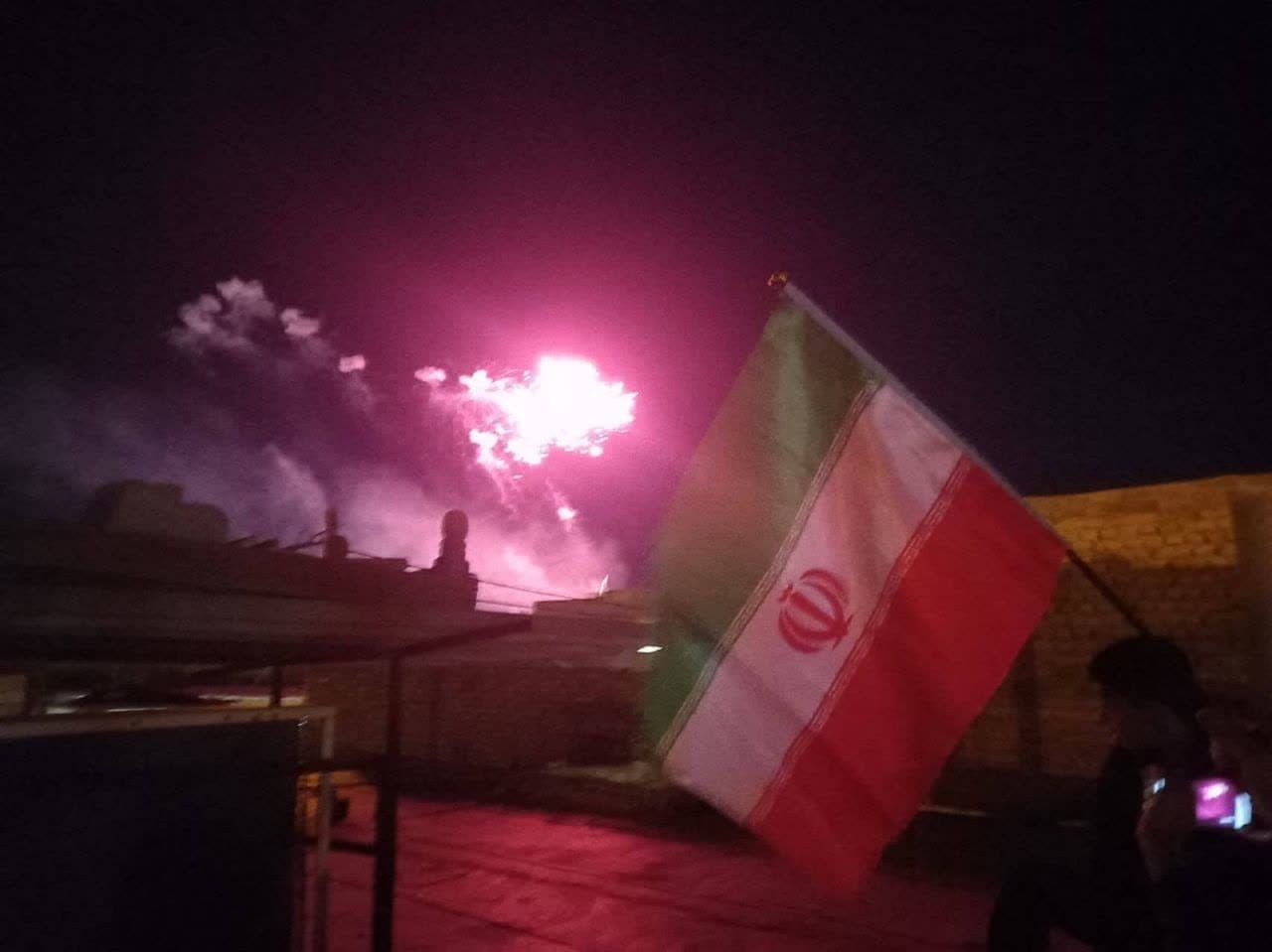 جشن پیروزی انقلاب و نورافشانی در سراسر کشور + فیلم و تصاویر