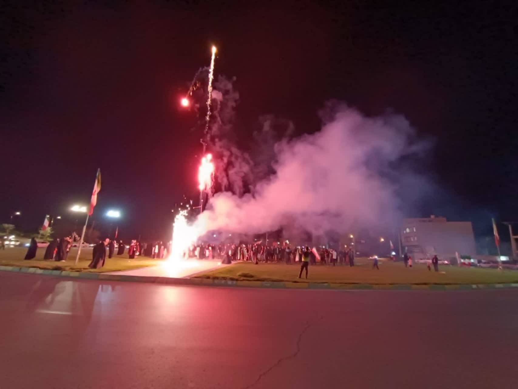 جشن پیروزی انقلاب و نورافشانی در سراسر کشور + فیلم و تصاویر