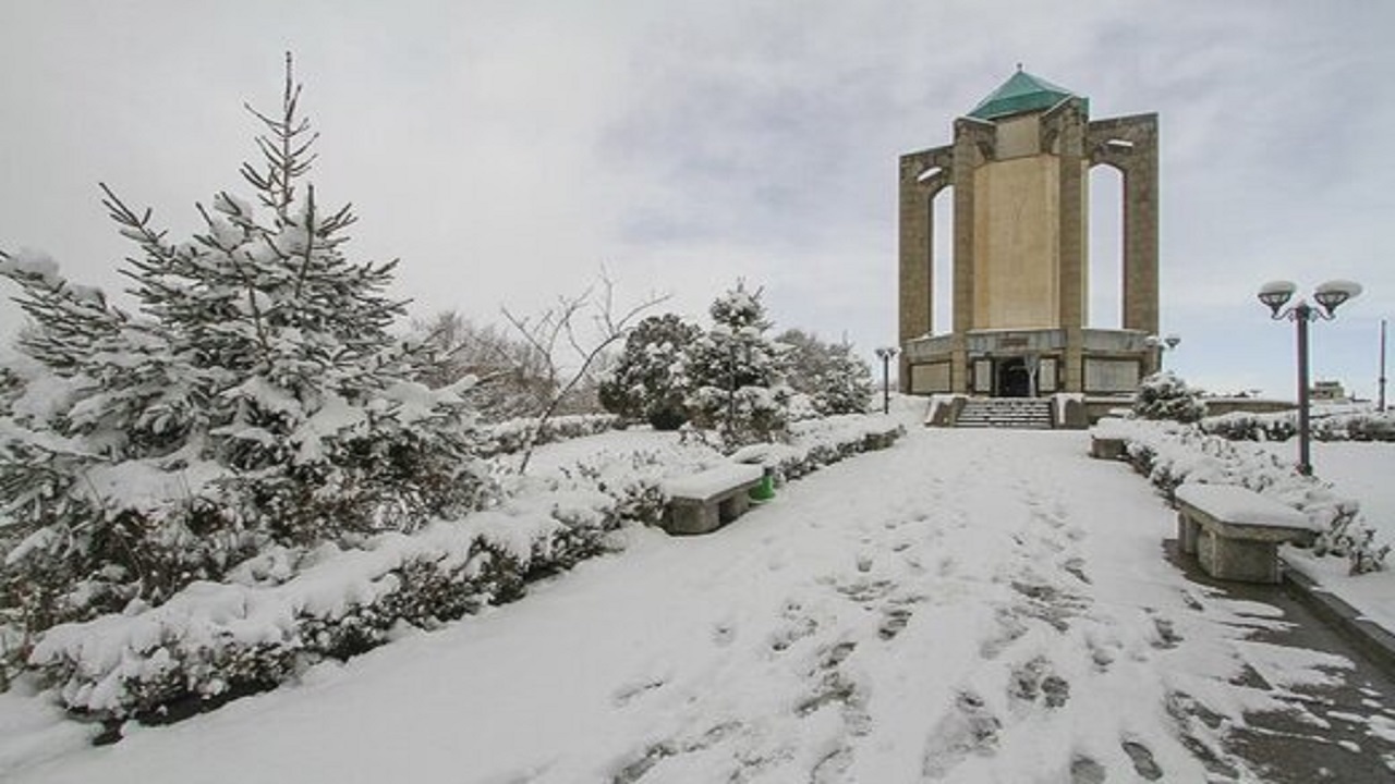همدان برفی می شود