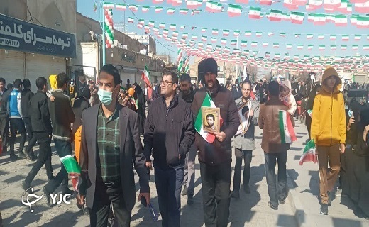 ایران استوار با ۴۴ سال افتخار/ تکاپوی مردم یزد برای راهپیمایی ۲۲ بهمن