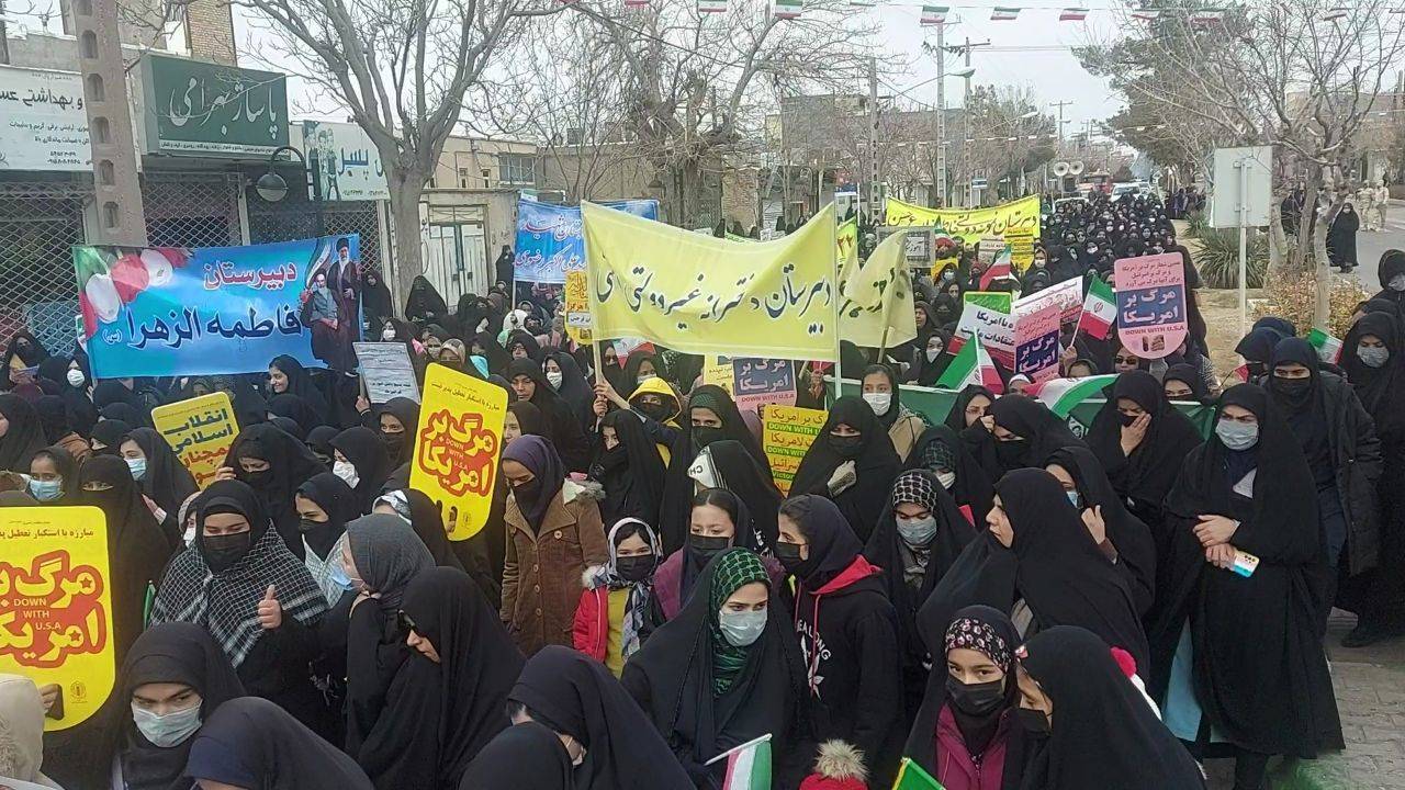 حضور حماسی مردم مشهد در راهپیمایی ۲۲ بهمن+تصاویر و فیلم