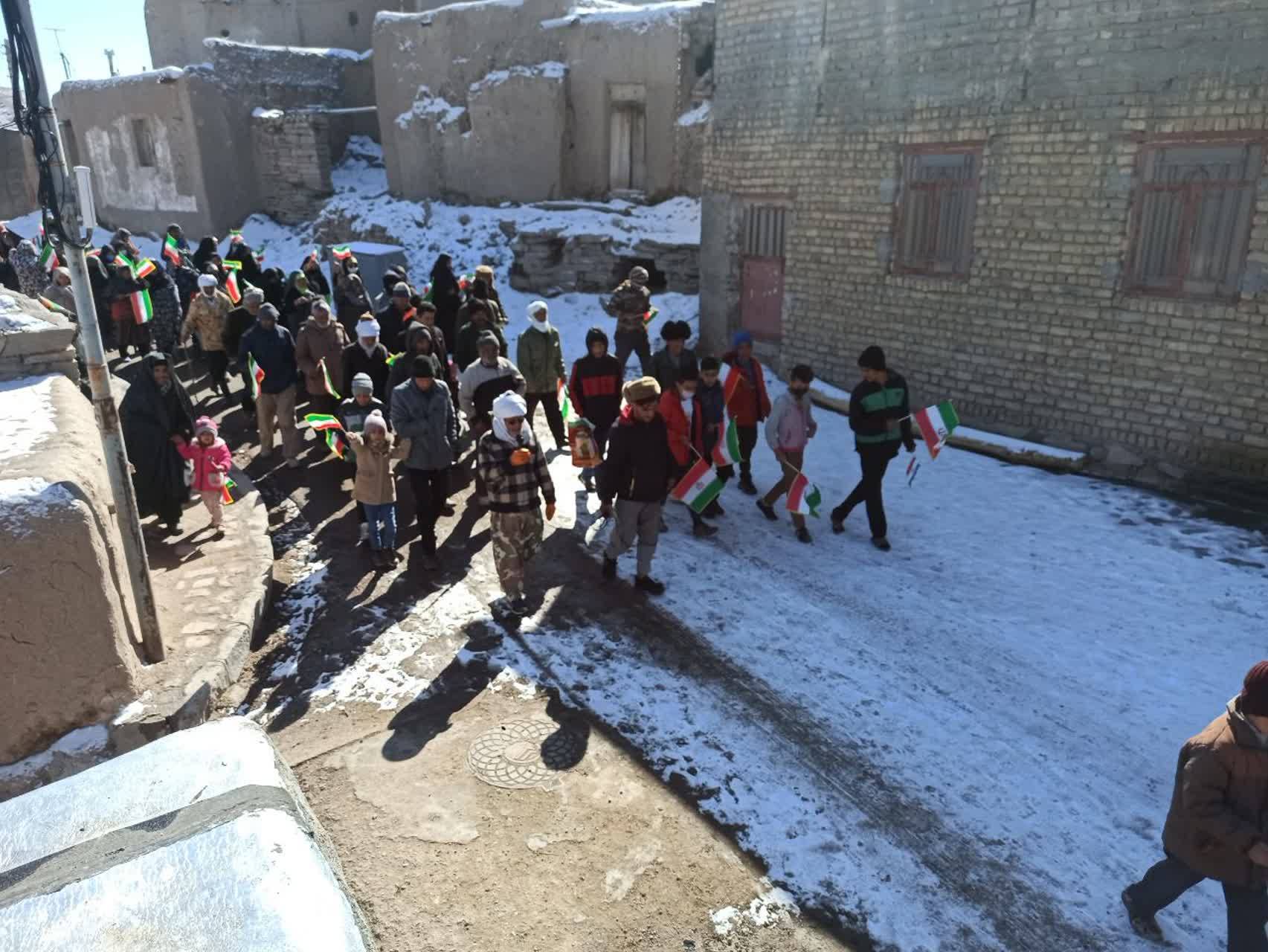 راهپیمایی 22 بهمن در روستا