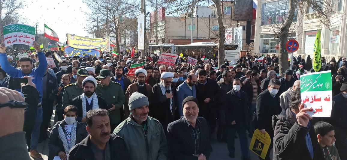 جلوه گری حماسه و عشق به انقلاب و میهن
