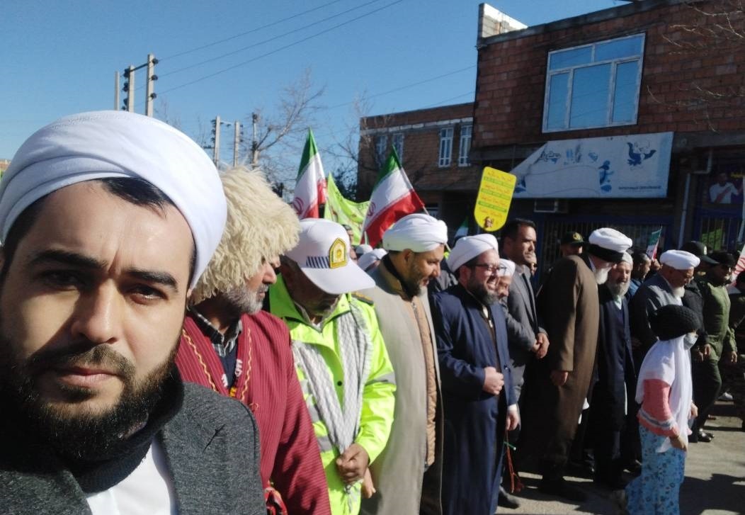 حضور طلاب در راهپیمایی