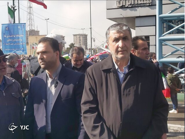 حضور گسترده ملت ایران در جشن ۴۴ سالگی انقلاب