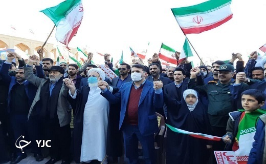 ایران استوار با ۴۴ سال افتخار/ تکاپوی مردم یزد برای راهپیمایی ۲۲ بهمن+عکس و فیلم