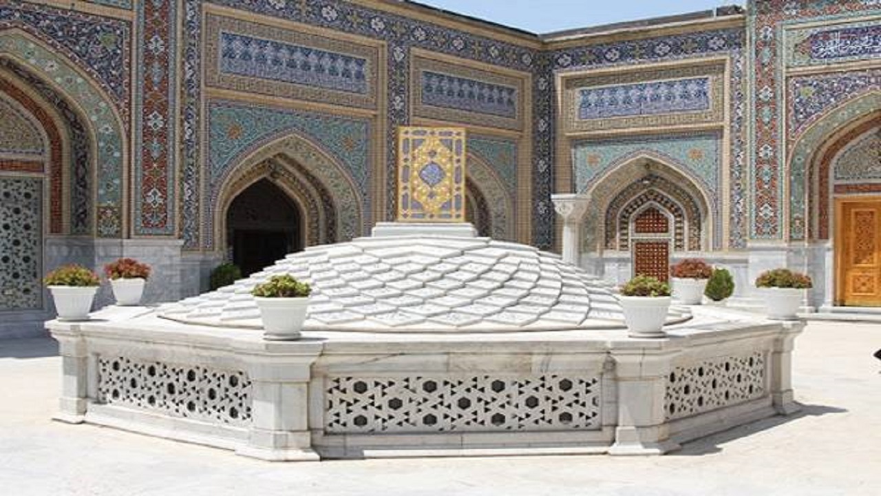 افزایش ساعات تالار مطالعه کتابخانه حرم رضوی برای کنکوری‌ها