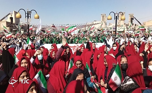 ایران استوار با ۴۴ سال افتخار/ تکاپوی مردم یزد برای راهپیمایی ۲۲ بهمن+عکس و فیلم