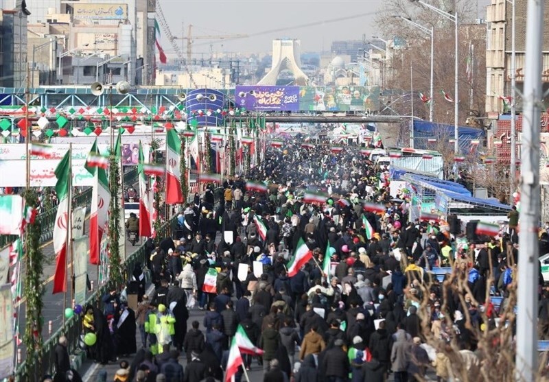 برپایی میز خدمت قضائی در مسیر راهپیمایی ۲۲ بهمن در سراسر کشور