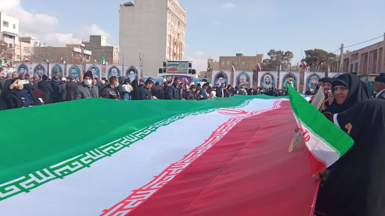 راهپیمایی ۲۲ بهمن به روایت شهروندخبرنگار&zwnj;ها + فیلم و تصاویر