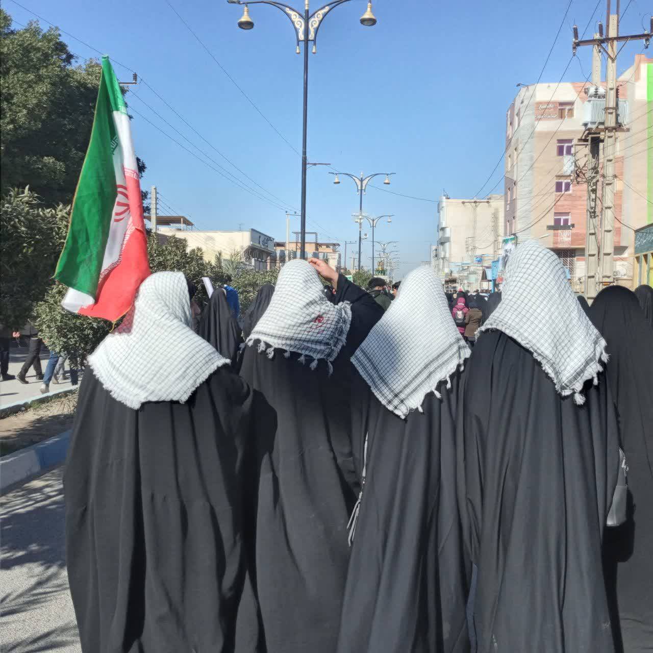 حضور زنان در راهپیمایی