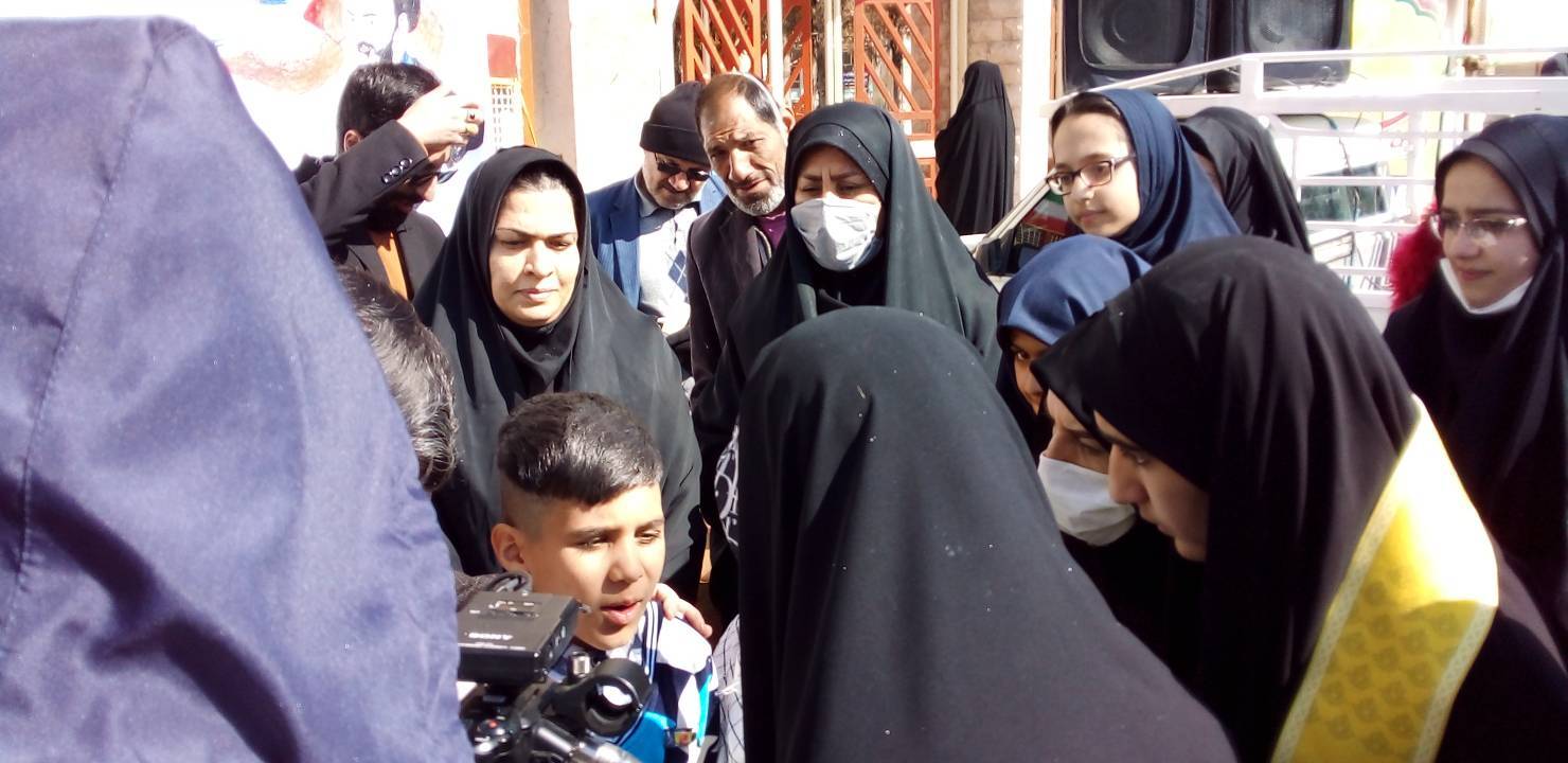 جشن 44 سالگی انقلاب در شهرکرد راهپیمایی ۲۲ بهمن به روایت شهروندخبرنگارها + فیلم و تصاویر