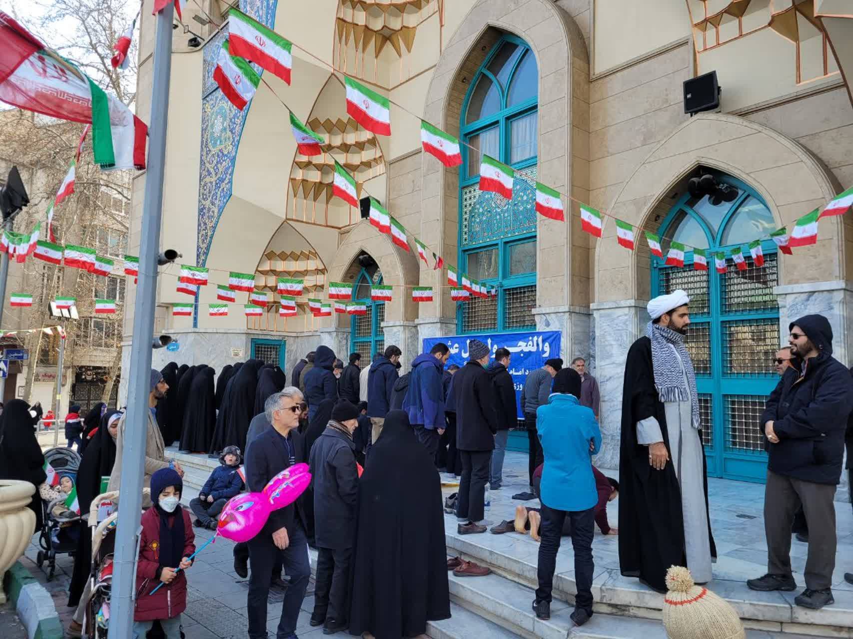 اقامه نماز در معابر