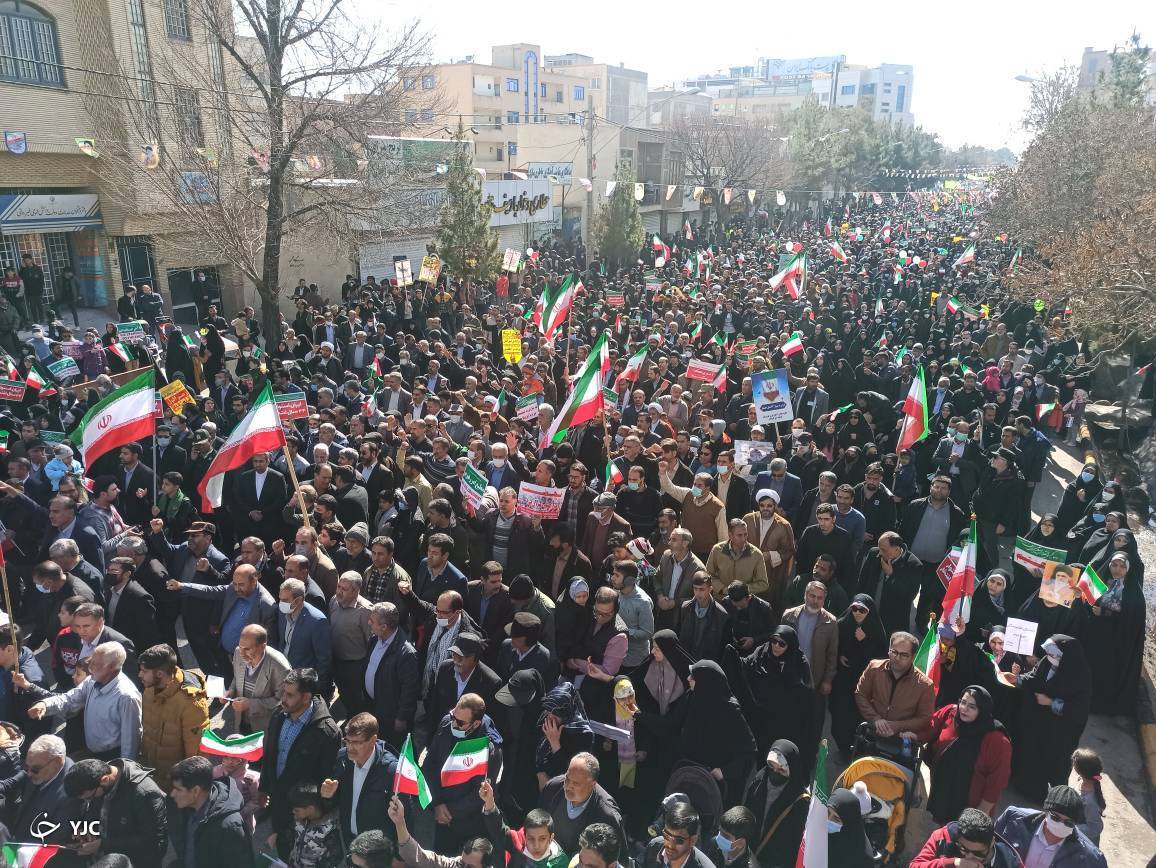فریاد &laquo;استقلال، آزادی، جمهوری اسلامی&raquo; در پایتخت مقاومت طنین انداز شد+ فیلم و عکس