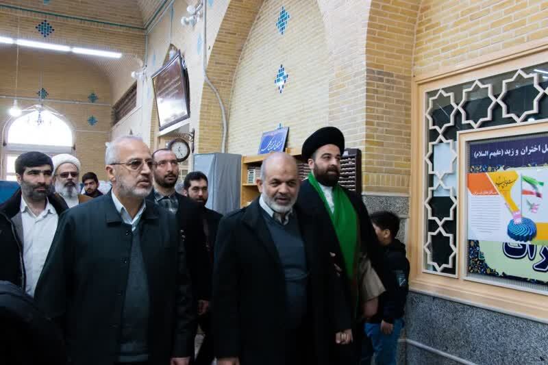 بازدید وزیر کشور از طرح توسعه حرم امامزاده موسی مبرقع=تصاویر بازدید وزیر کشور از طرح توسعه حرم امامزاده موسی مبرقع=تصاویر