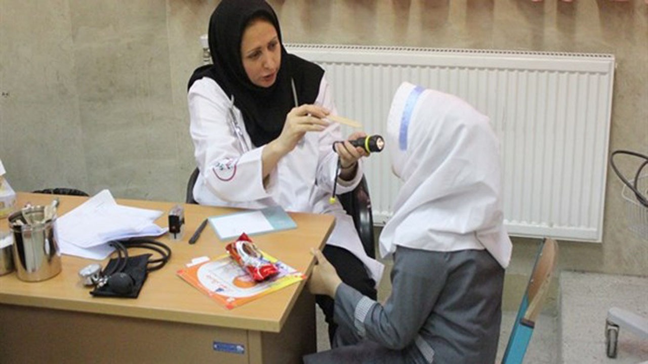 تقدیر وزیر بهداشت از مراقب سلامت و بهورزان نمونه خراسان شمالی