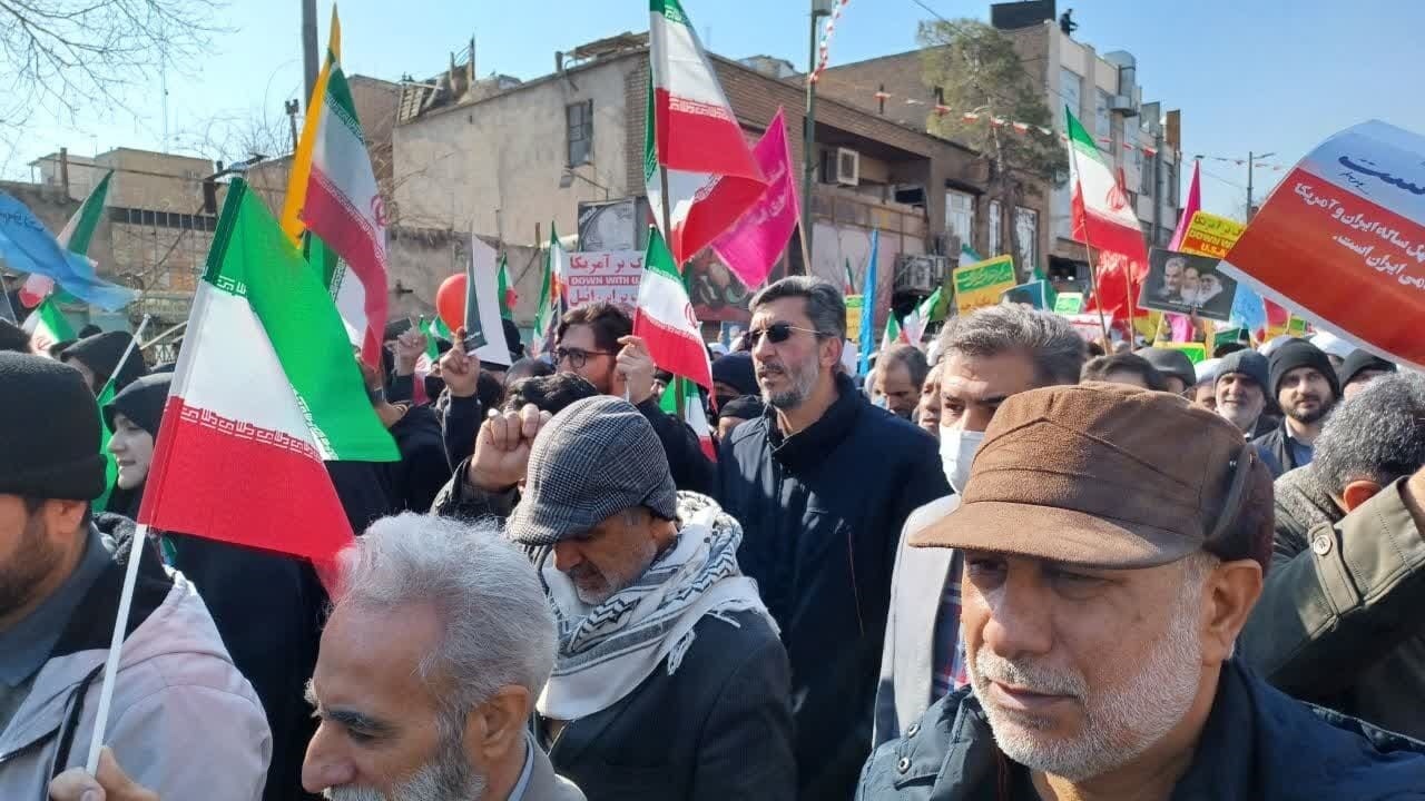 پیام مهم راهپیمایی ۲۲ بهمن ایستادگی مردم بر آرمان‌های انقلاب بود