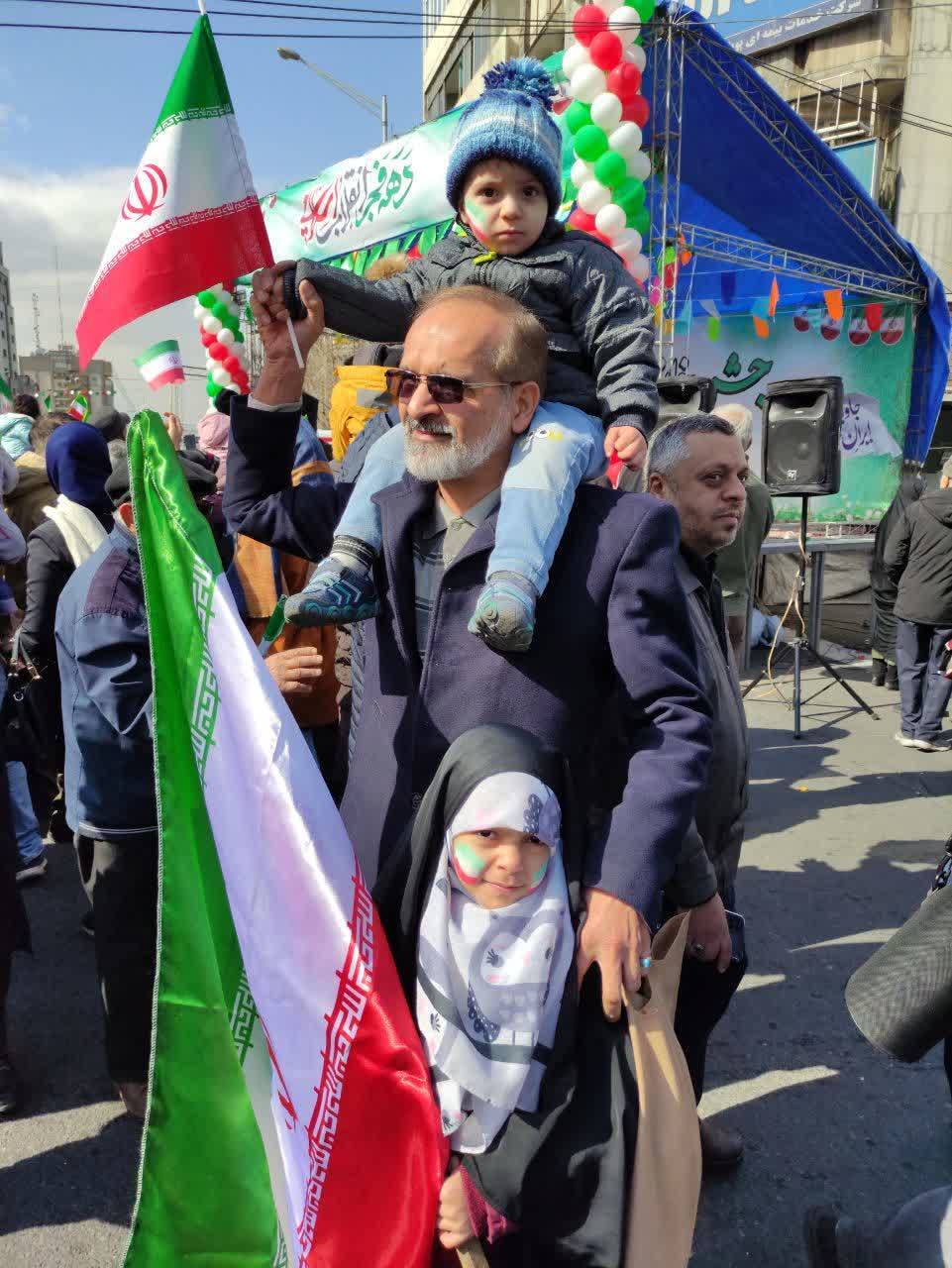 راهپیمایی ۲۲ بهمن به روایت شهروندخبرنگار&zwnj;ها + فیلم و تصاویر