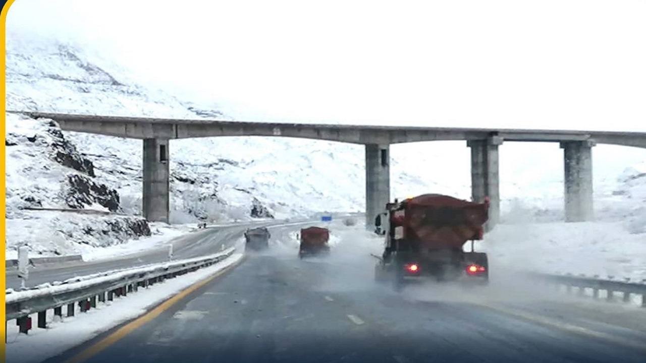مصرف حدود ۴ هزار تن ماسه و نمک برای یخ‌زدایی در استان قزوین
