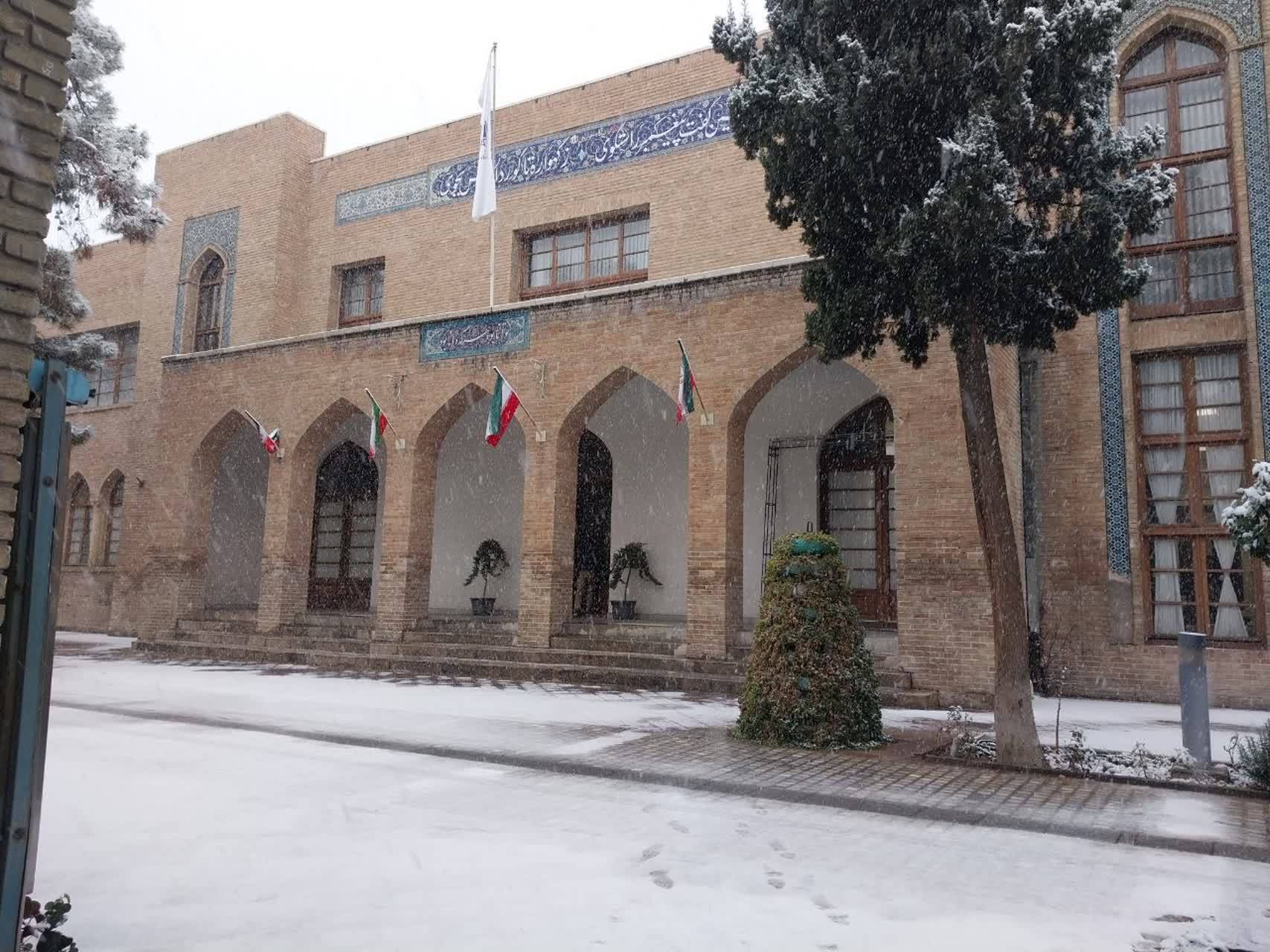 یک روز برفی در دانشگاه خوارزمی یک روز برفی در دانشگاه خوارزمی واحد تهران مرکز + تصاویر