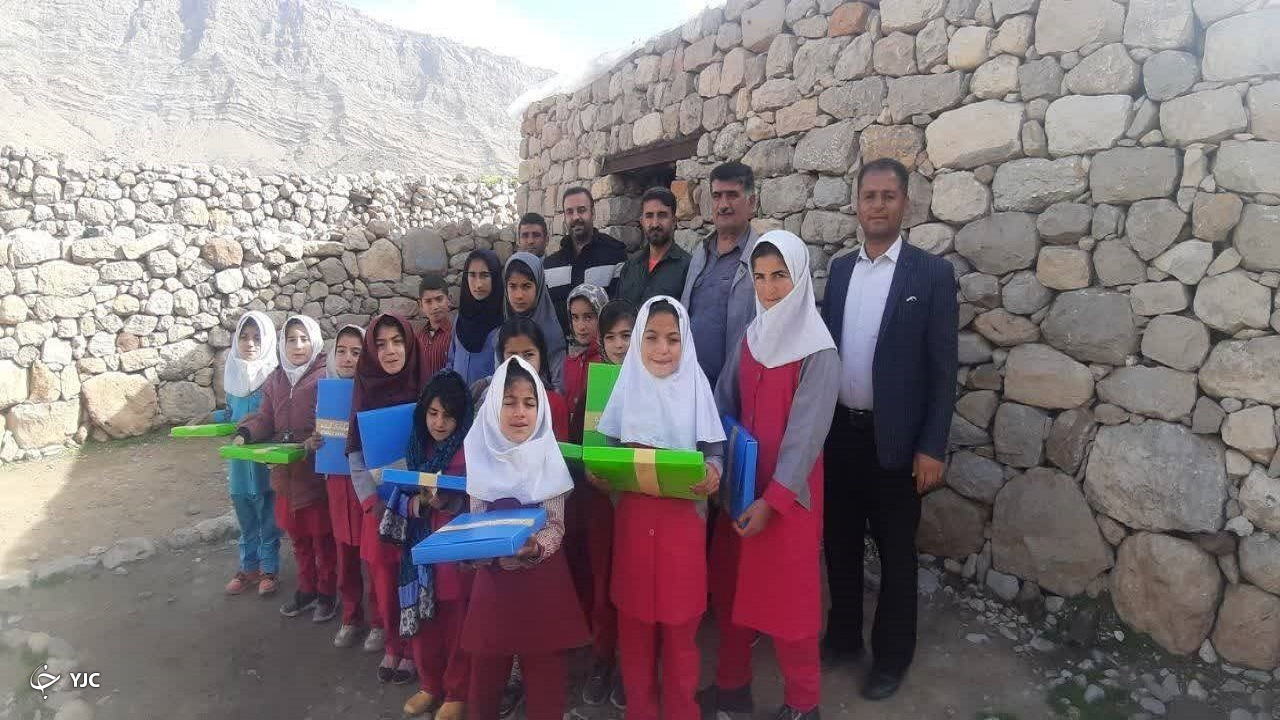 دانش آموزان  روستای محروم نمناک دزفول صاحب مدرسه می‌شوند