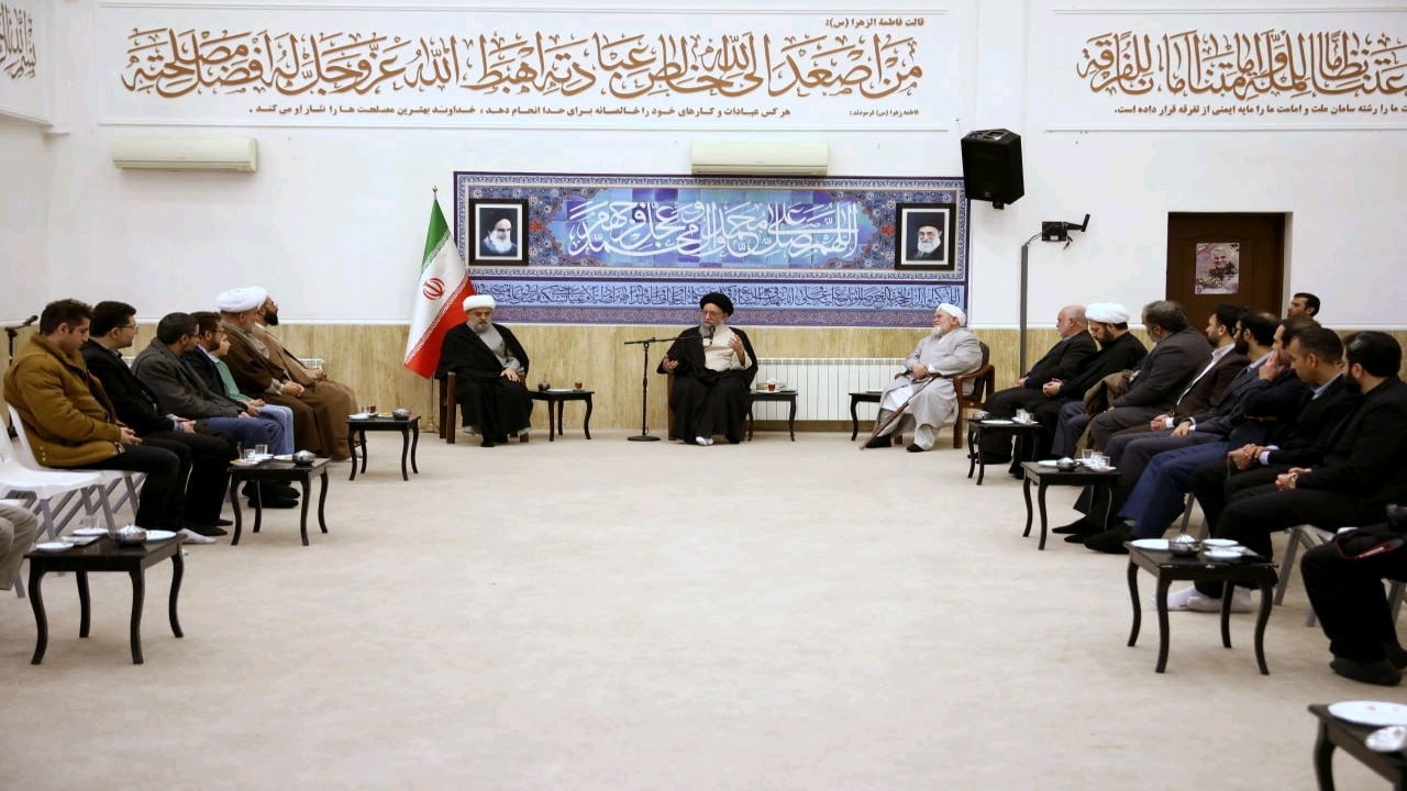 دشمن برای ایجاد کشمکش در کشور از هر ابزاری بهره می‌برد