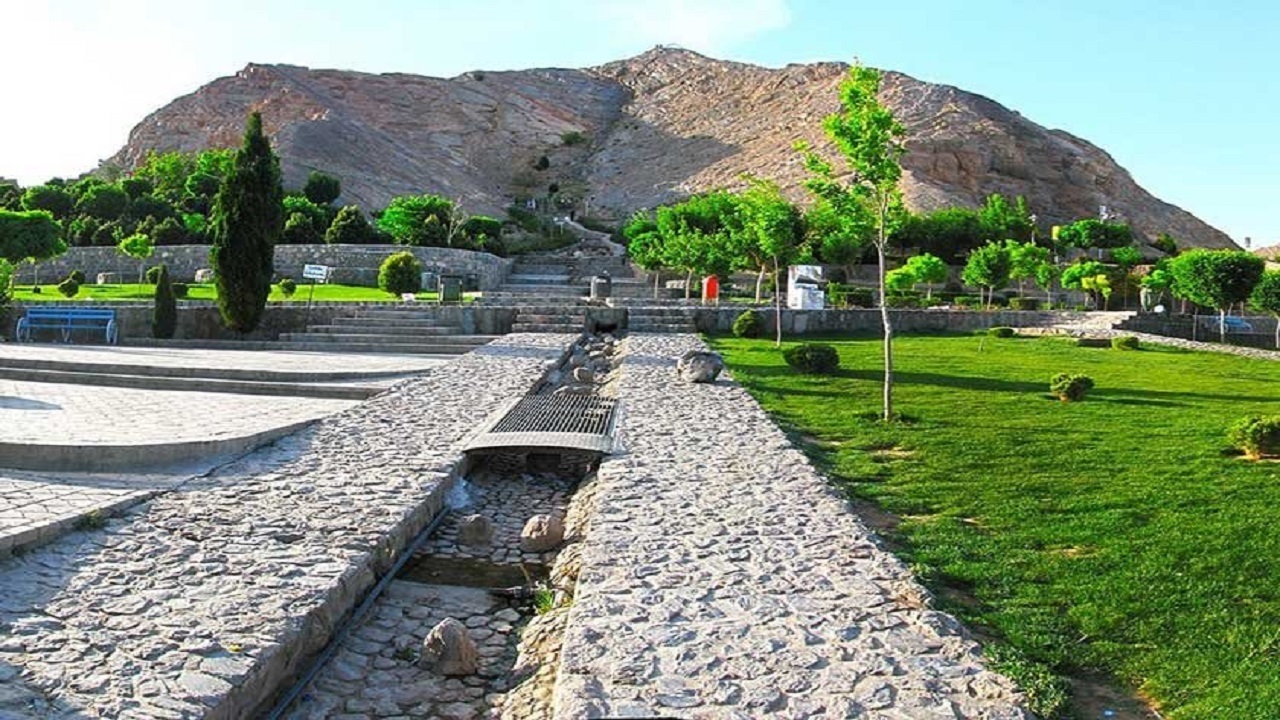 آماده سازی پارک‌های یزد برای اسکان مسافران نوروزی/برگزاری مراسمات فرهنگی از افطار تا سحر