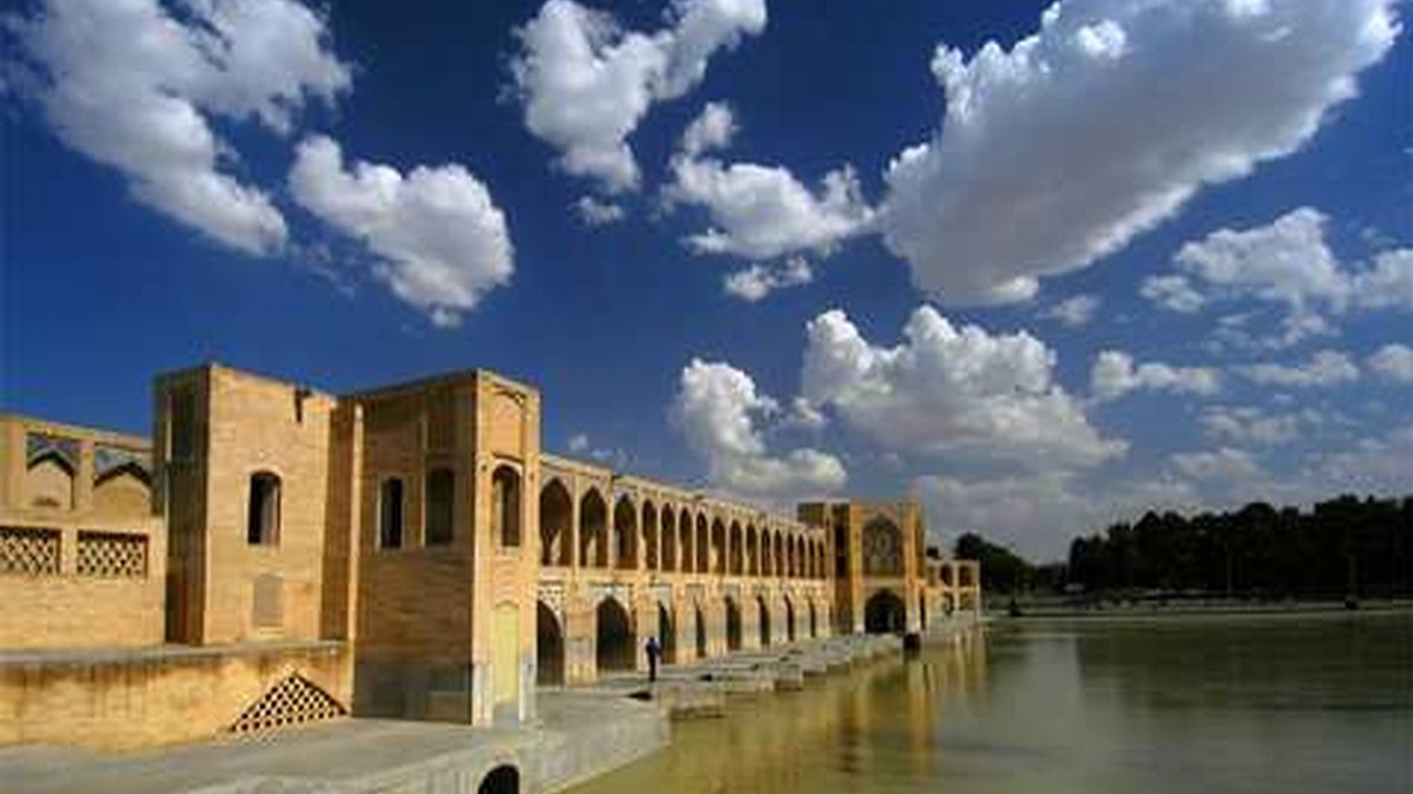 هوای اصفهان سالم است