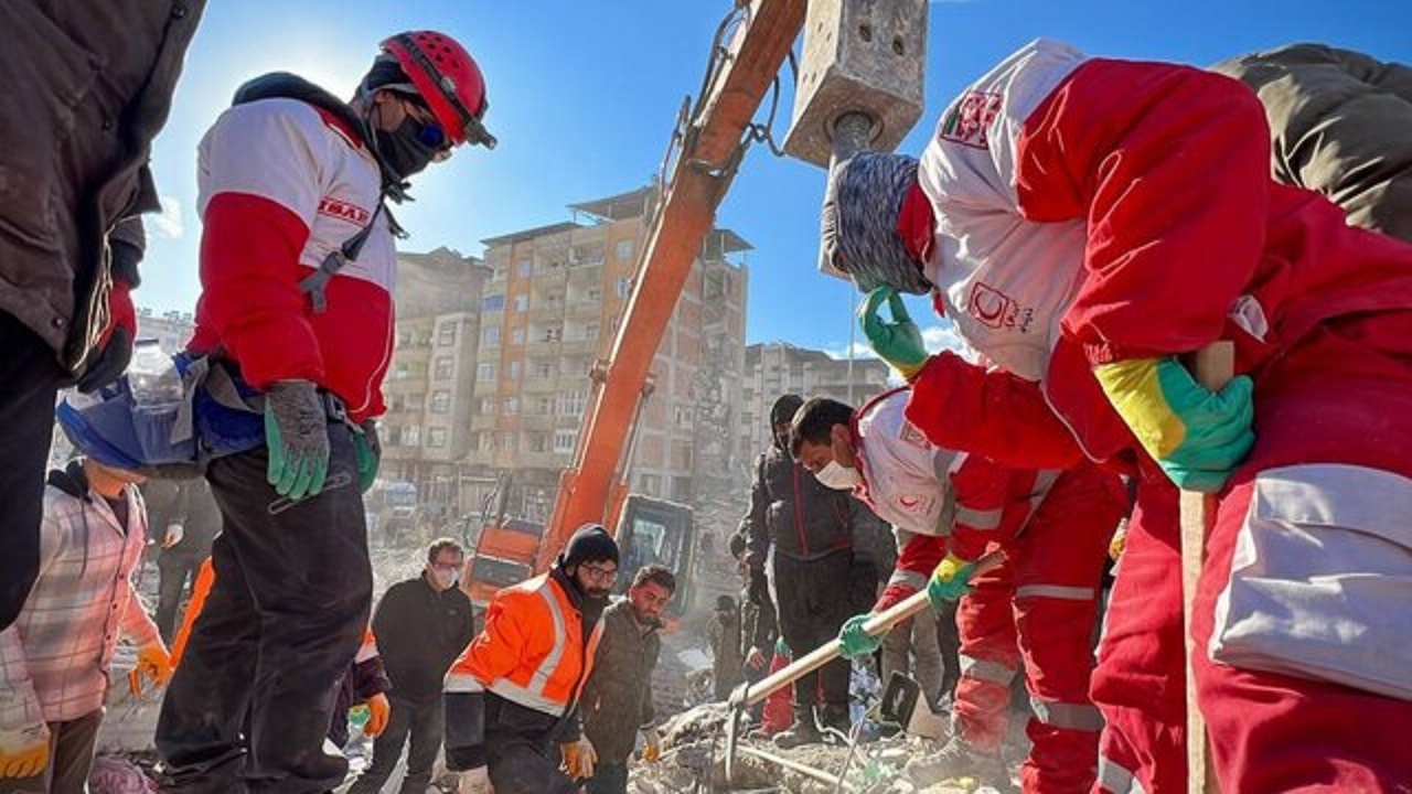 عملیات امداد و نجات زلزله زدگان در ۳ استان ترکیه پایان یافت