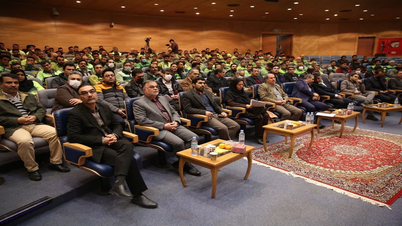 آموزش تخصصی باغبانان مشهدی