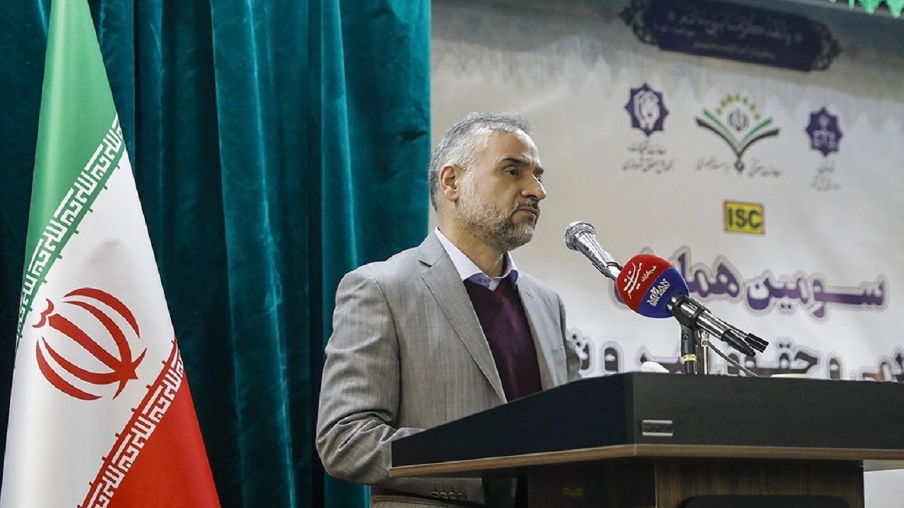 قوانین شفافی در زمینه حقوق عامه نداریم