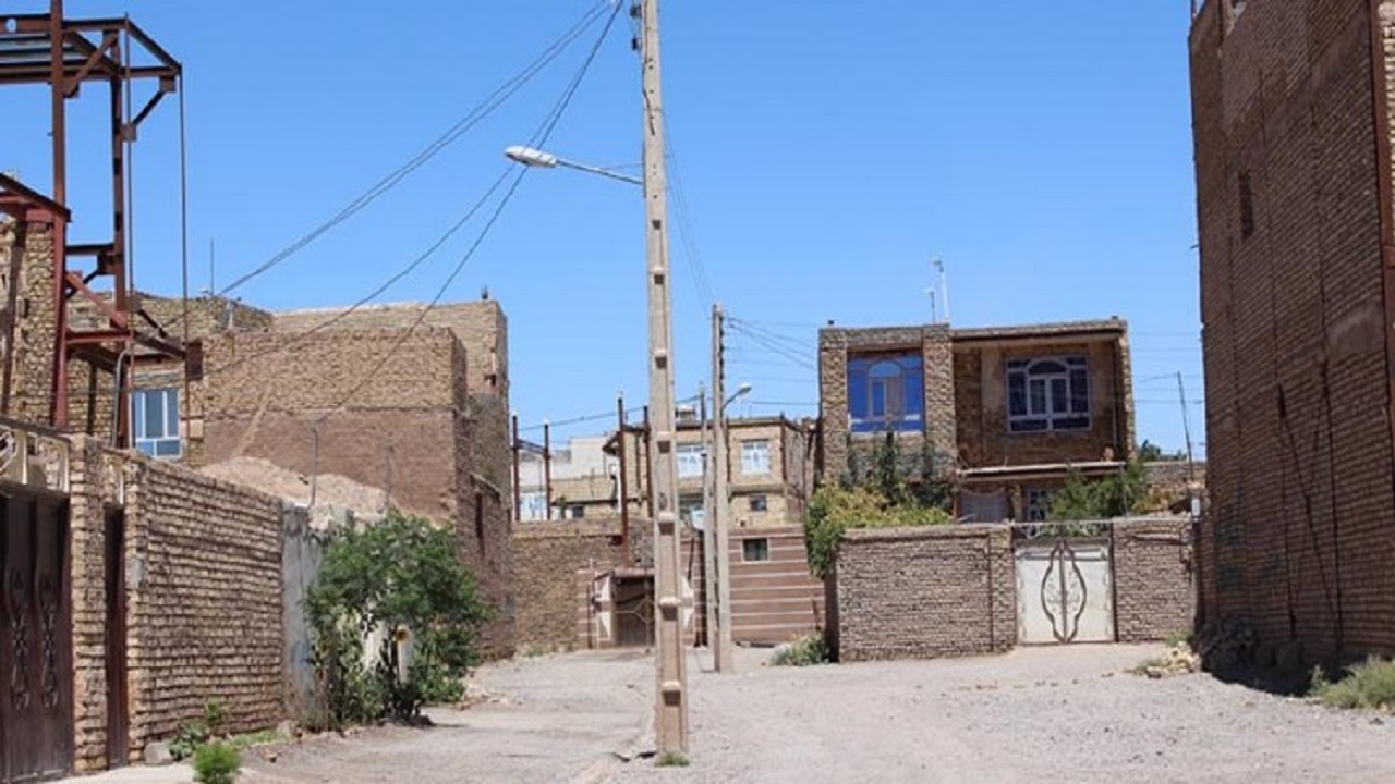 گلایه مردم روستای رحمان آباد خاش از نوسانات برق