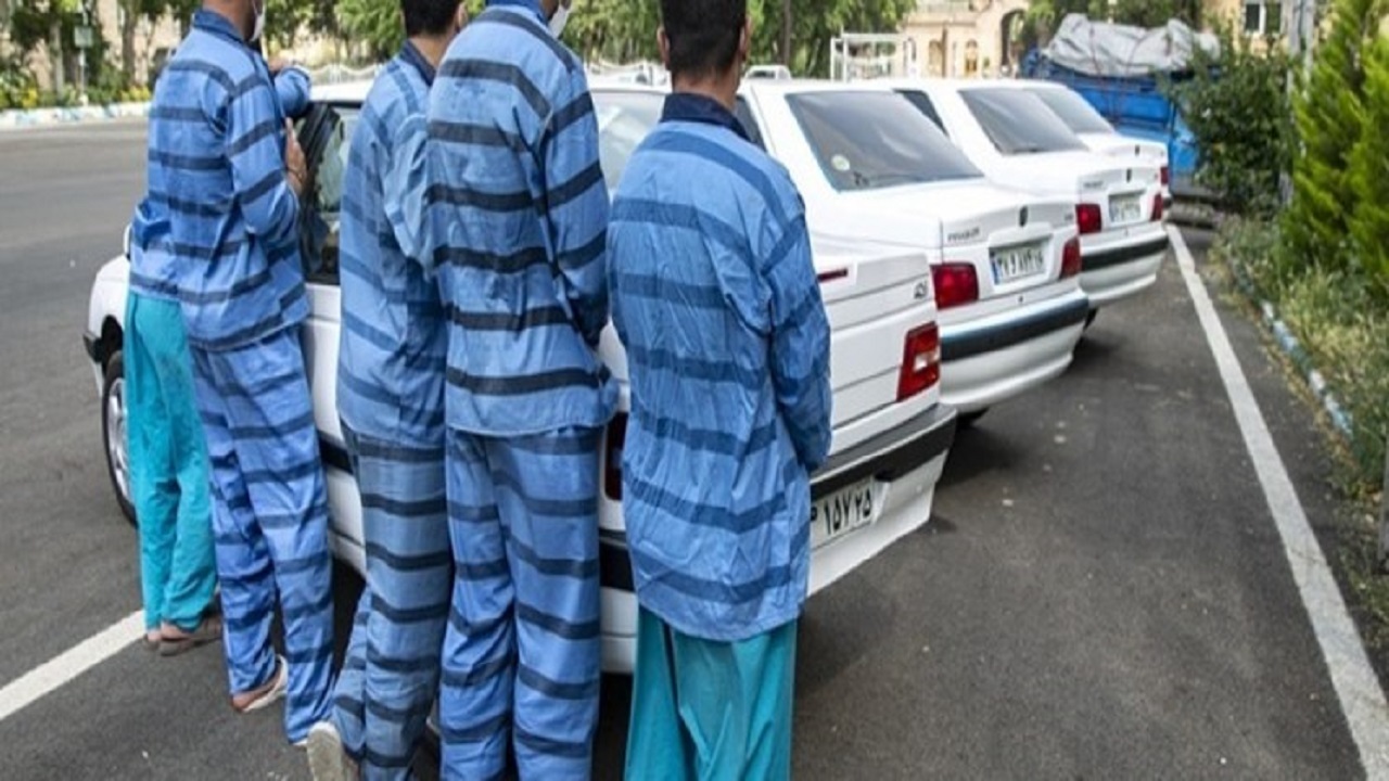 دستگیری ۳ سارق و کشف ۷ دستگاه خودروی سرقتی در زاهدان