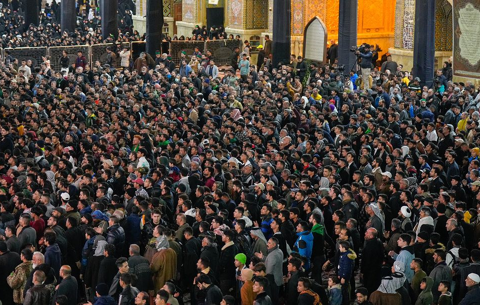 عزاداری شهادت امام هفتم شیعیان با مداحی باسم کربلایی + فیلم