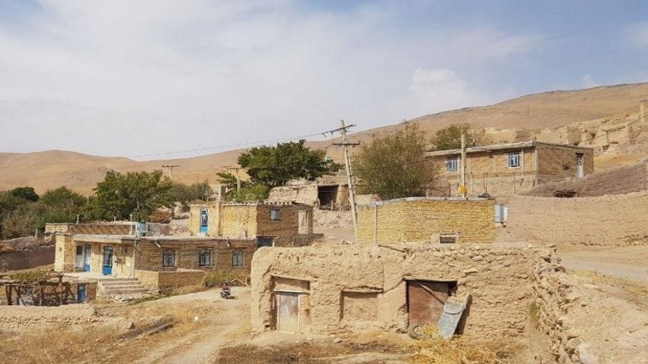 عدم اجرای طرح هادی اهالی روستای قنات باغ را گلایه‌مند کرد