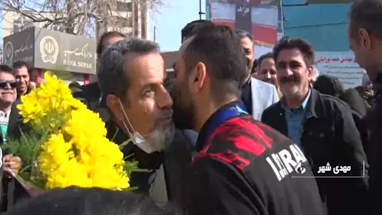 استقبال از هاکی باز ملی پوش مهدیشهری