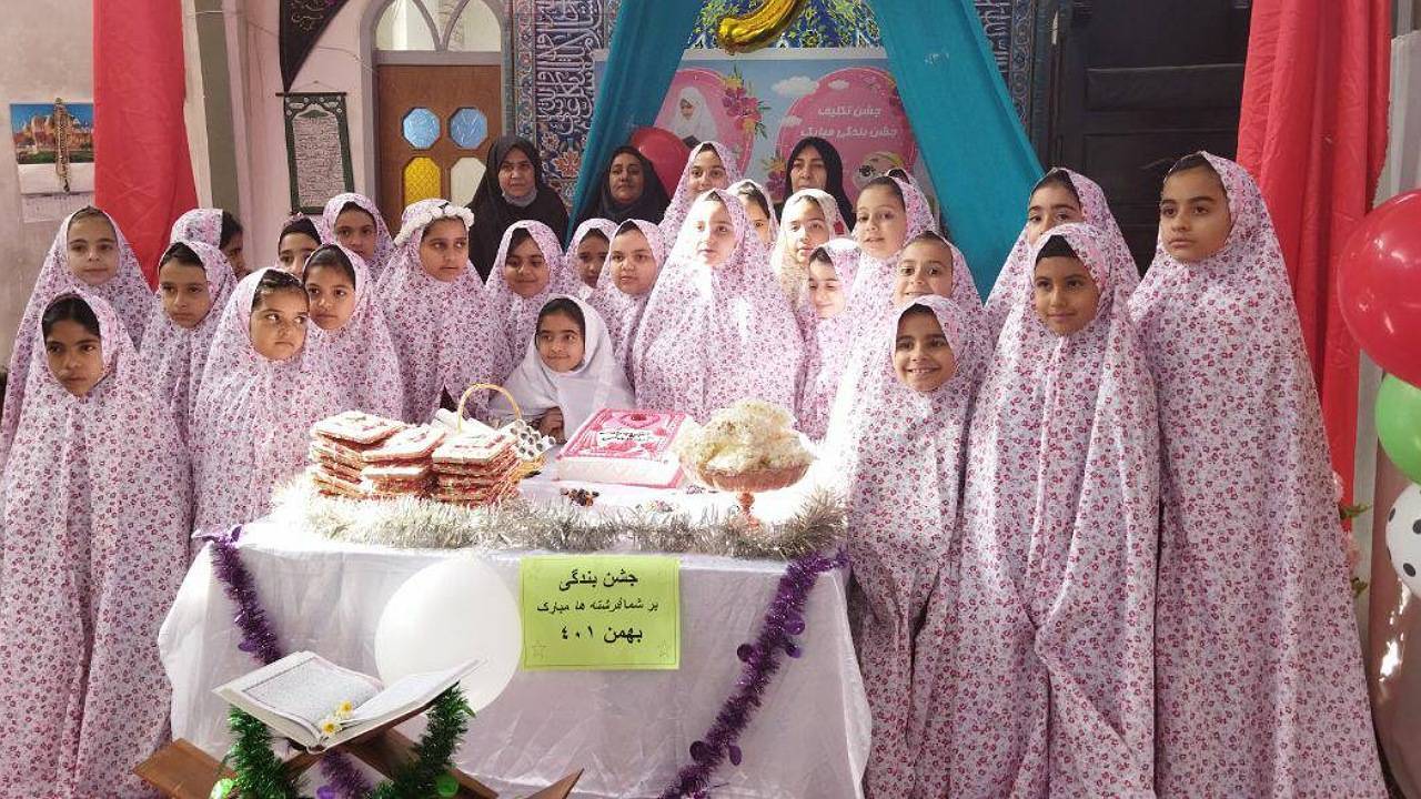 برگزاری جشن تکلیف دانش آموزان دخترِ بخش چترود