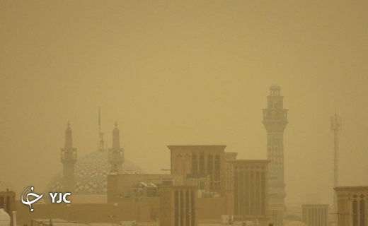 طوفان با سرعت ۱۰۰ کیلومتر بر ساعت برخی نقاط استان یزد را درنوردید