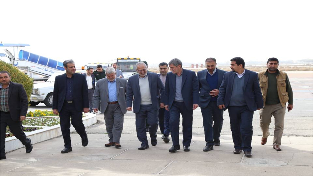 معاون پارلمانی رئیس جمهور وارد شیراز شد