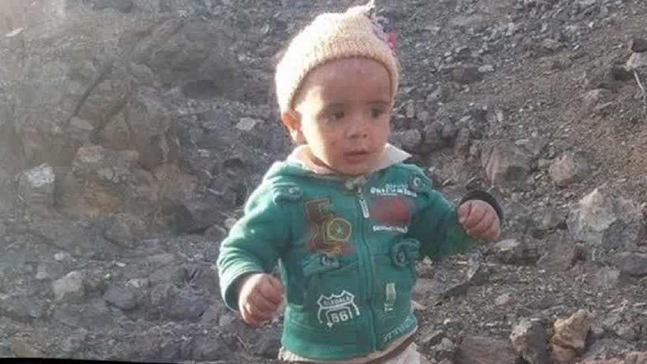 بازگشت کودک گمشده پس از ۱۲ ساعت به آغوش خانواده