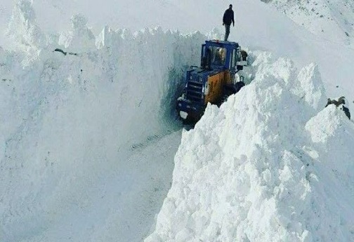 محاصره ۴۶۲ روستای الیگودرز در برف/ جدال ۱۰۰ ساعته روستا&zwnj;های صعب&zwnj;العبور با برف