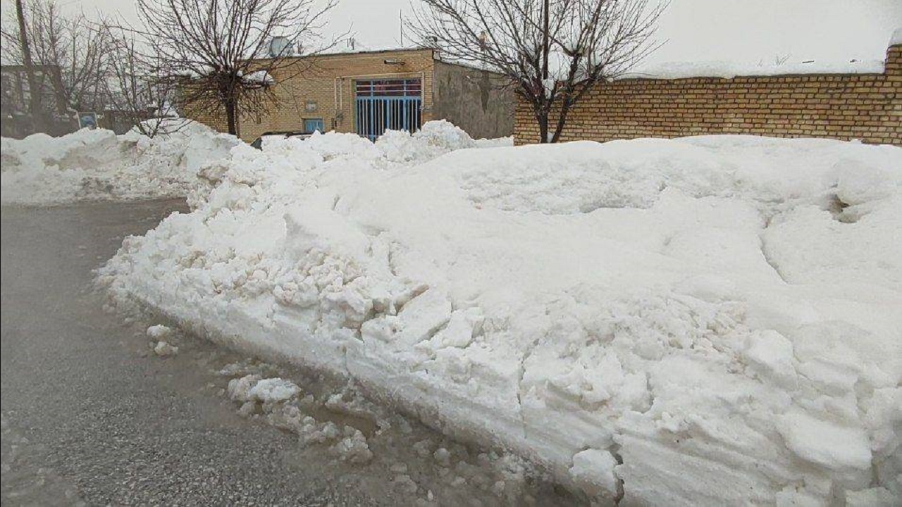 تلاش برای بازگشایی معابر روستای امام قیس