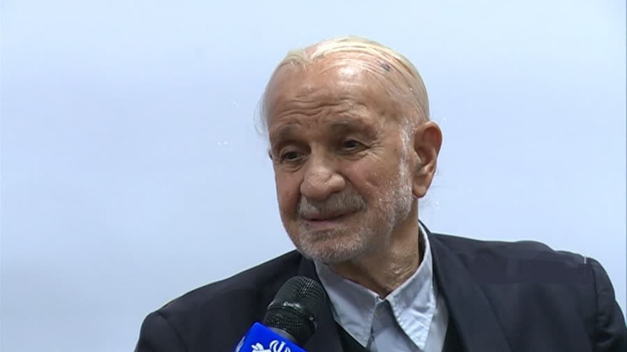دفاع پیرمرد ۹۲ ساله از رساله دکتری