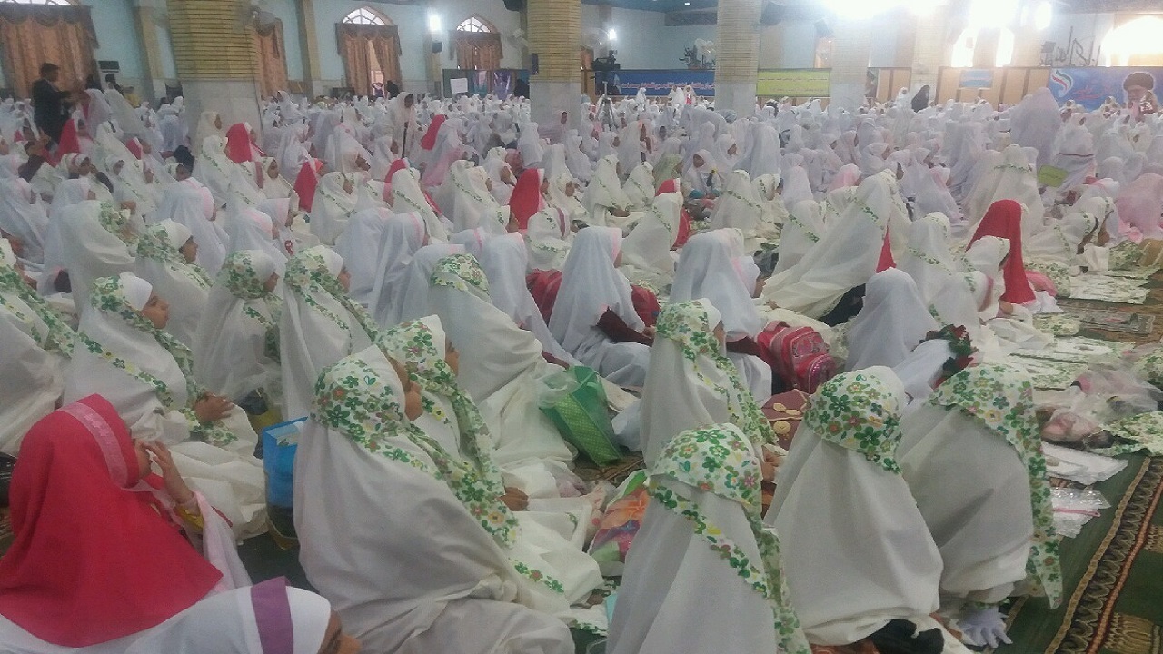 جشن تکلیف دو هزار دانش آموز در زابل برگزار شد