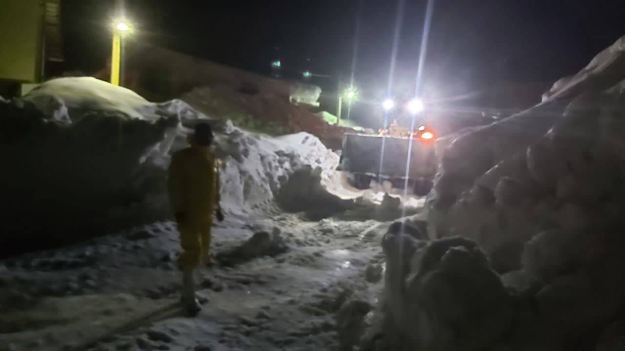 برف روبی در چلگرد + عکس