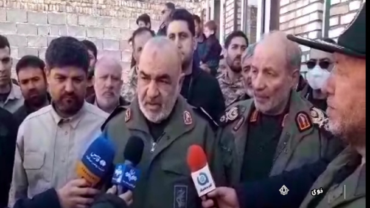 تمام امکانات سپاه برای آوار برداری بسیج شده است